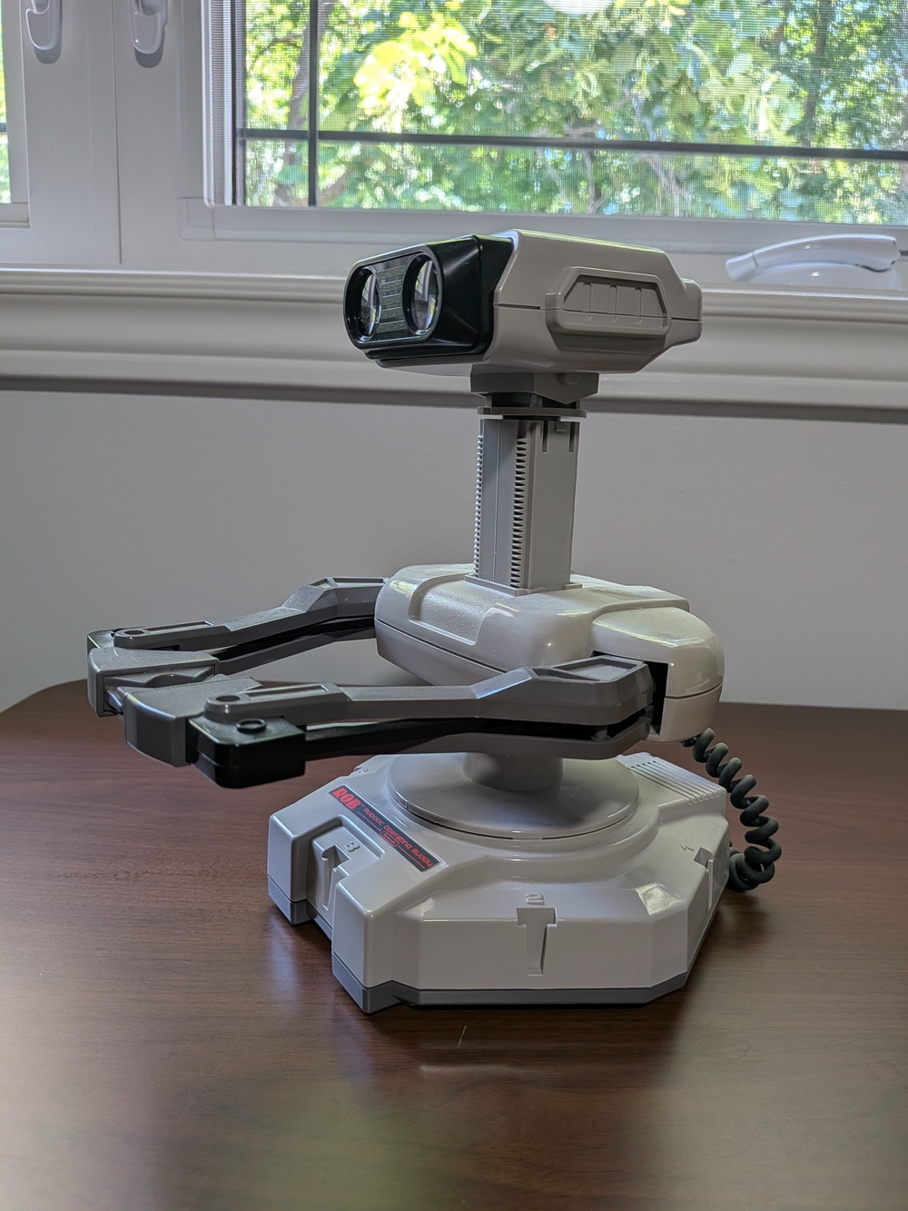 Vintage R.O.B. (Robotic Operating Buddy) NES Accessory